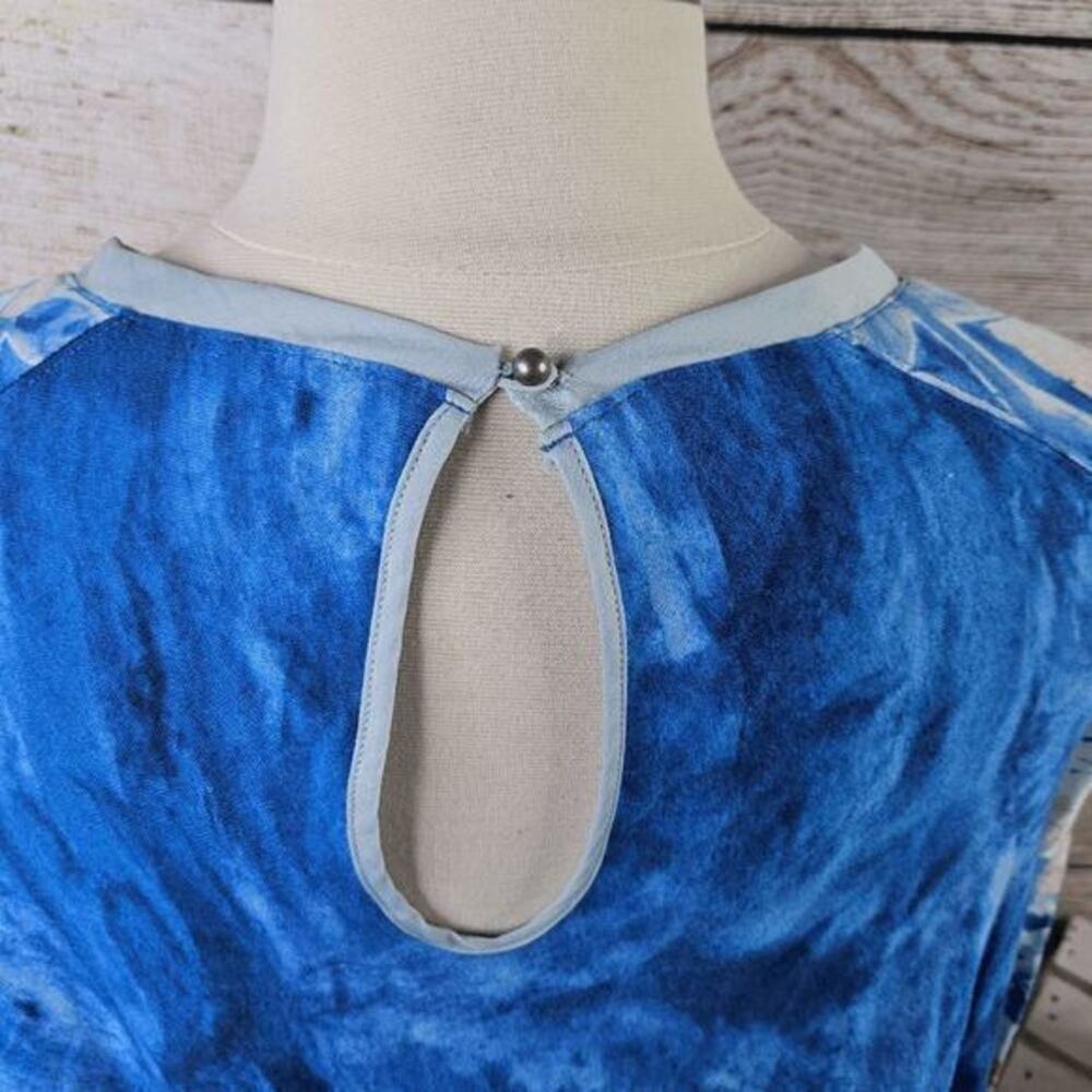 5/$25 Anthropologie Meadow Rue Swing Top Asymmetrical Blue Floral Extra Small - Picture 3 of 8